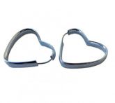 BTP10053 BRINCO ARGOLA TUBO CORAÇÃO CHATINHO 03 2X4MM POR 26X26MM