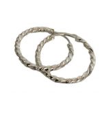 BTP10013 BRINCO ARGOLA TUBO 03 FIO TORCIDO 2X2MM POR 18X18MM
